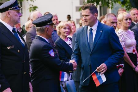 Župan Matej Slapar ob dnevu državnosti »Ko narod stoji odločno, z vero v svoje vrednote in pravice, postane nepremagljiv.«  (17)